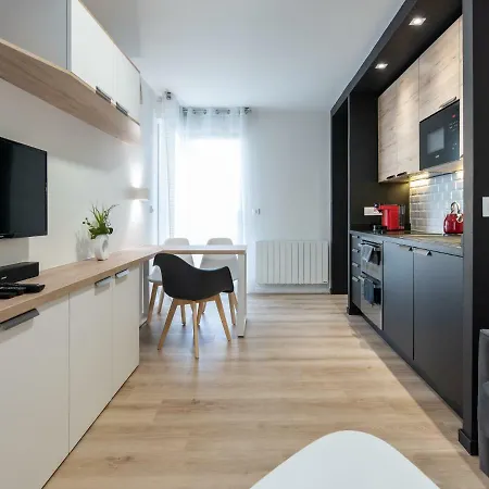L'augustin Apartment *